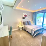 Luxury Olivia 3 Beds - 3 Baths Βίλα *