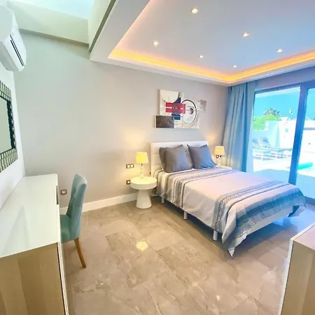 Luxury Olivia 3 Beds - 3 Baths Vila *