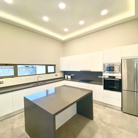 Luxury Olivia 3 Beds - 3 Baths Vila *