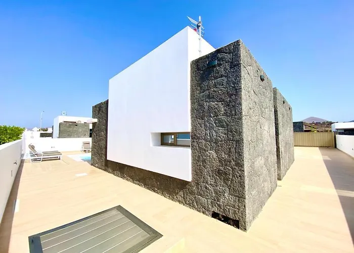 Luxury Olivia 3 Beds - 3 Baths Villa *